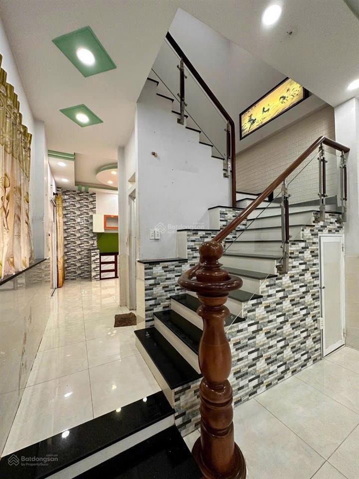 Hẻm xe hơi thông  68m2 (4x17)  trệt lầu  có 3pn  phạm văn chiêu