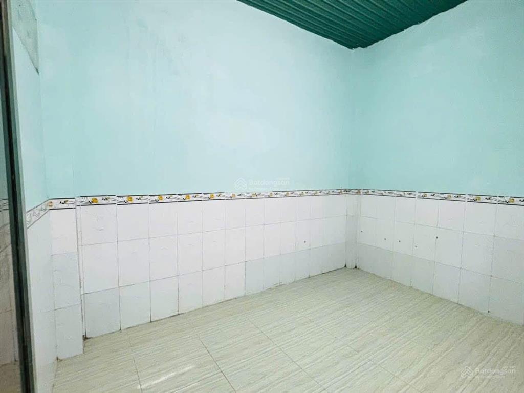 76m2 (3,8 x 20)  3pn (có pn trệt). sân để 10 xe  hẻm 3,5m  nguyễn văn khối, gv  4,85 tỷ