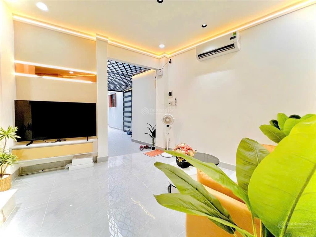 40m2  3 tầng  chợ gò vấp  hẻm 3,5m thông  nguyễn văn nghi  chỉ 3,9 tỷ
