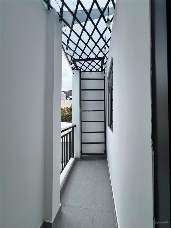 40m2  3 tầng  chợ gò vấp  hẻm 3,5m thông  nguyễn văn nghi  chỉ 3,9 tỷ