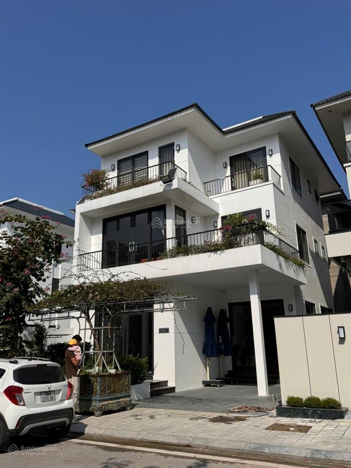 Biệt thự nhà vườn một trong số ít còn lại beach villa cửa lò giá chỉ còn 9,4 tỷ