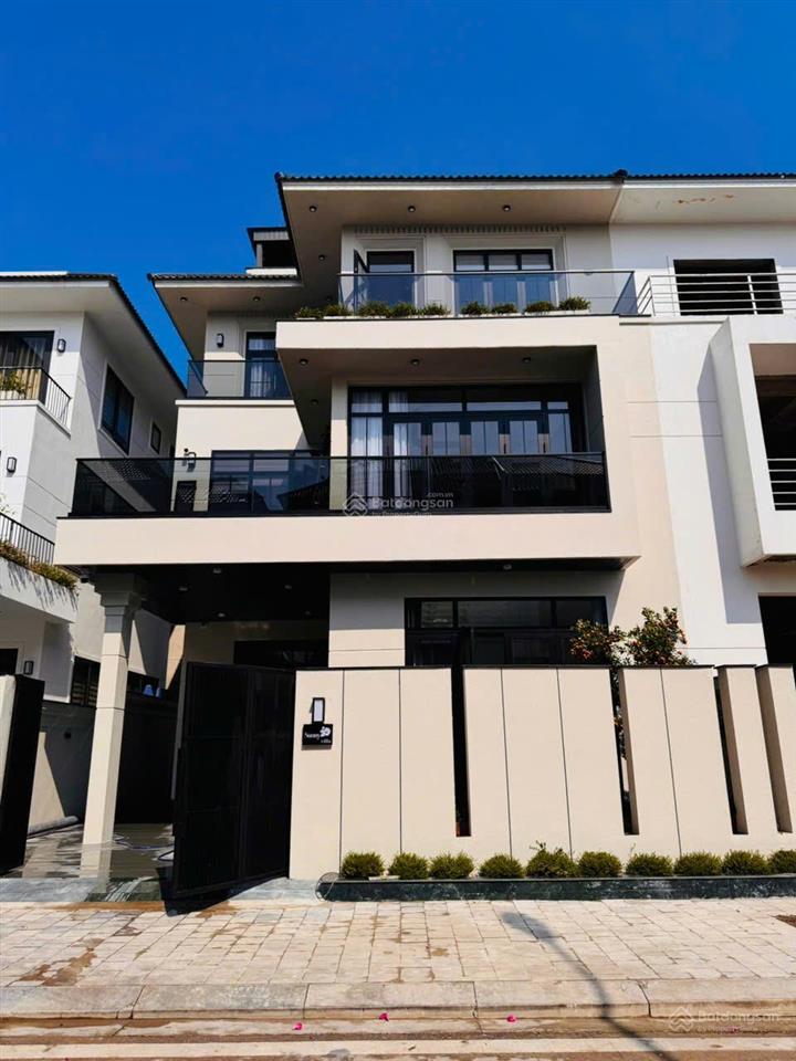 Biệt thự nhà vườn một trong số ít còn lại beach villa cửa lò giá chỉ còn 9,4 tỷ