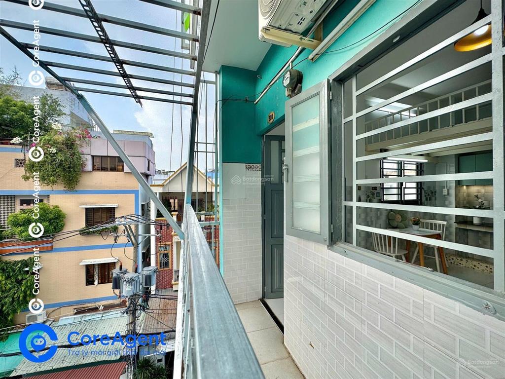 Căn hộ duplex đối diện đầm sen  sát vòng xoay lê đại hành, có thang máy  bancol thoáng