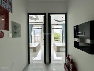 Ch 2pn 2wc ban công mới xây ngay vòng xoay phú lâm, hồng bàng  giáp q11, q6 có thang máy  ở liền