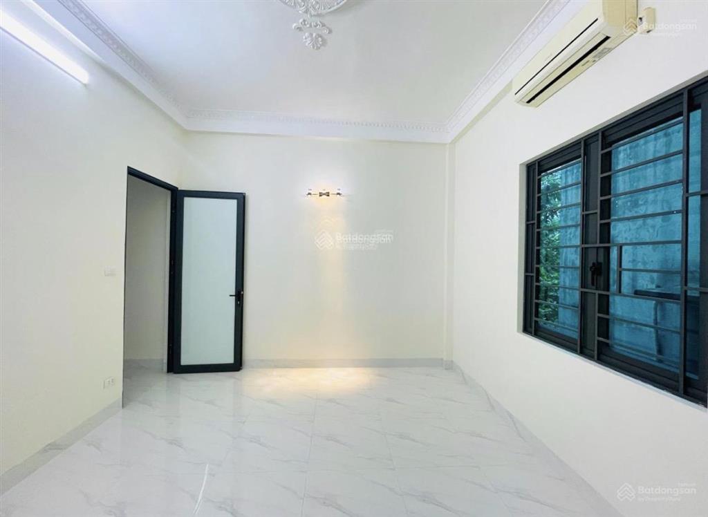 Hẻm ô tô võ thị nhờ q7  ngang 6,5m  3pn  shr  chỉ 3,5 tỷ