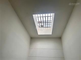 Bán nhà 4 tầng mặt tiền đường số  nguyễn duy trinh  ngang gần 8m  85m2  9.x tỷ