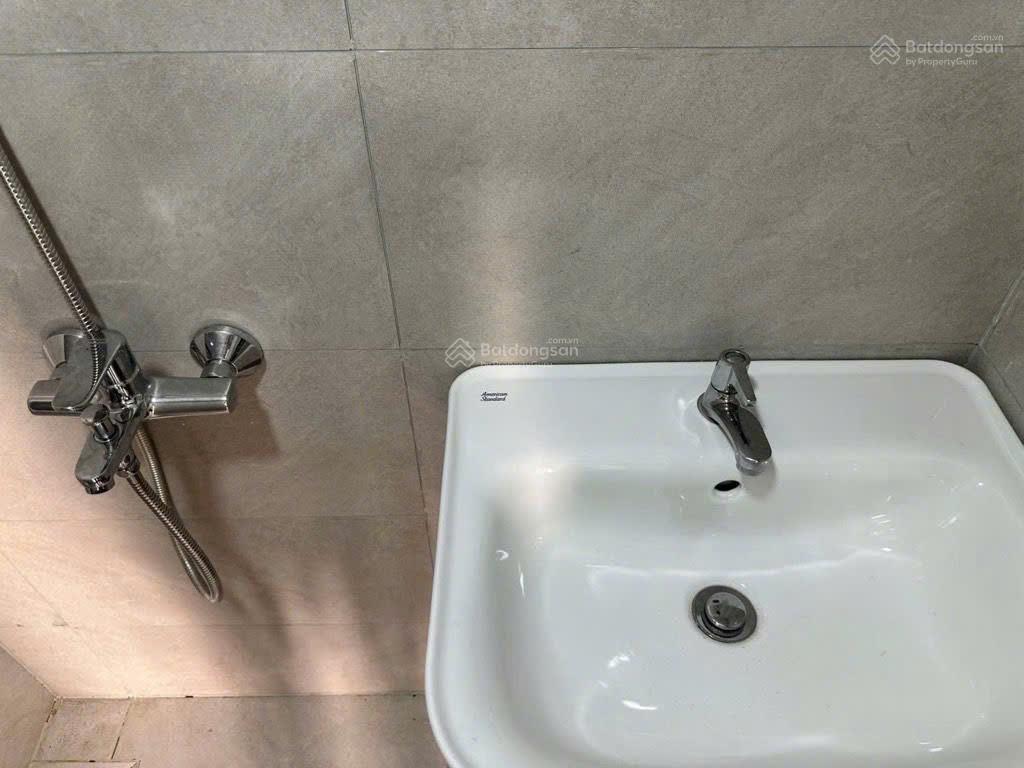 Bán chdv mới 5 tầng  sát mặt tiền lê văn thịnh  dòng tiền 50tr/tháng  gần chợ  10.x t.ỷ