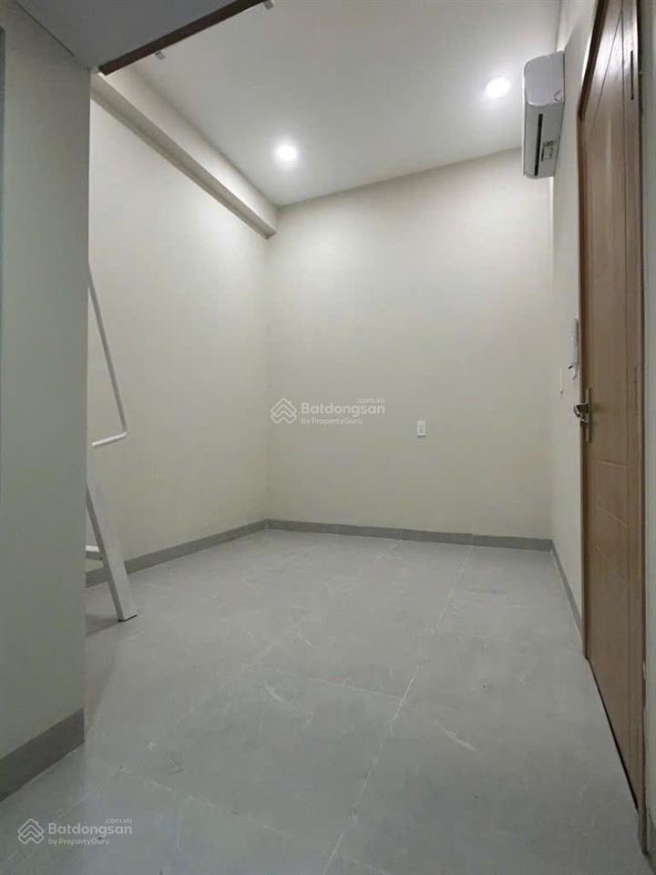 Bán chdv mới 5 tầng  sát mặt tiền lê văn thịnh  dòng tiền 50tr/tháng  gần chợ  10.x t.ỷ