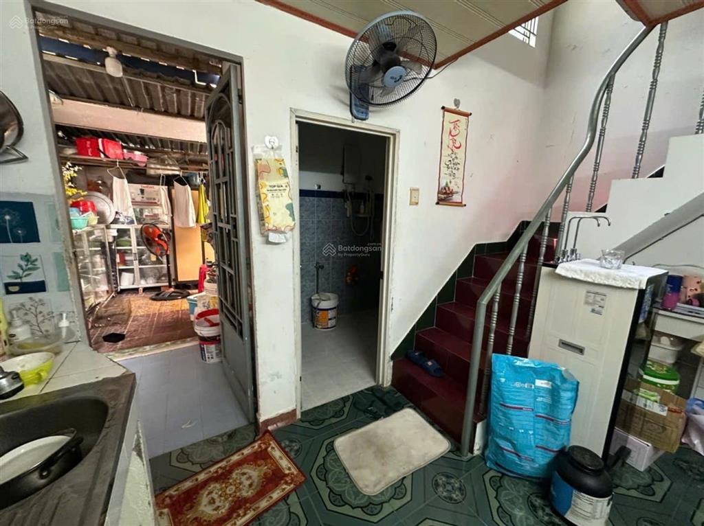B.á.n đất tặng nhà mặt tiền đường thông nguyễn duy trinh  212m2  ngang 8.5m  chỉ 12.x t.ỷ