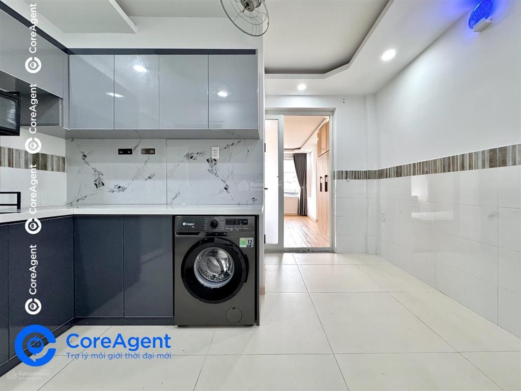 Căn hộ 1 phòng ngủ  1 phòng khách sang xịn mịn full nt ngay luỹ bán bích  vườn lài  thang máy