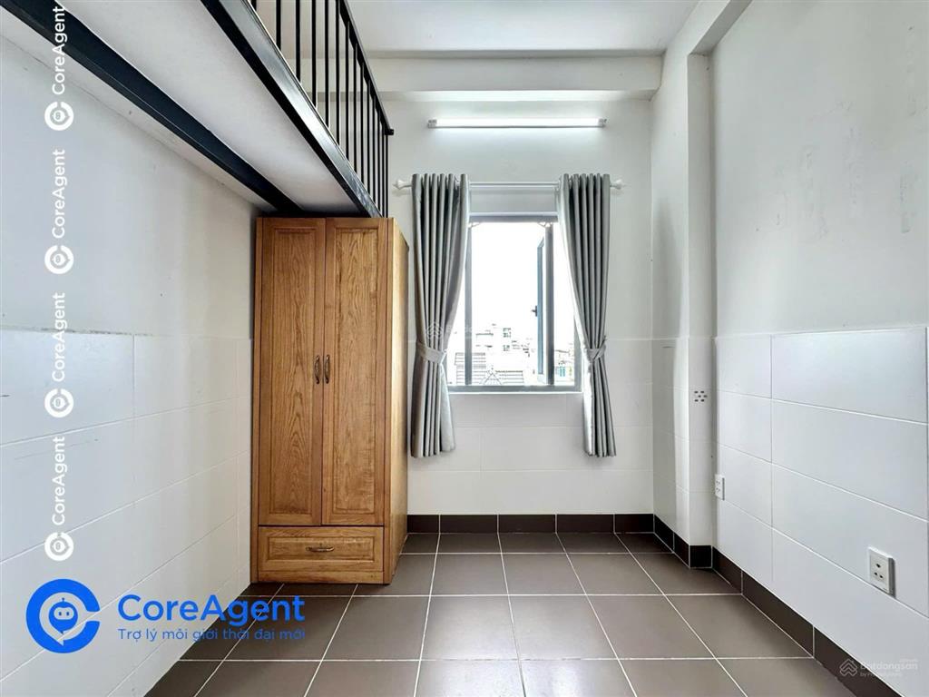 Phòng gác cửa sổ trời sạch sẽ  sẵn ml tủ áo  thang máy  bảo vệ gần đầm sen  vhu