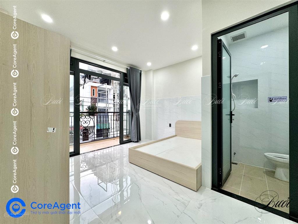 Phòng dịch vụ 23m2 full nội thất  mới xây 100%  thang máy ngay đầm sen