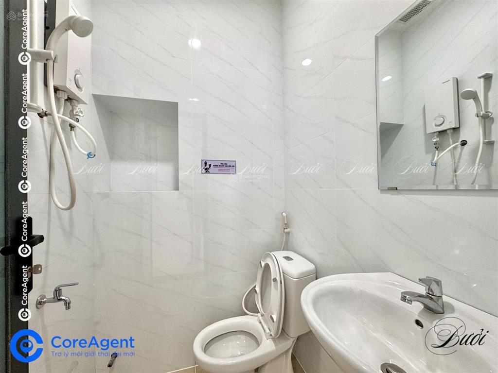 Phòng dịch vụ 23m2 full nội thất  mới xây 100%  thang máy ngay đầm sen