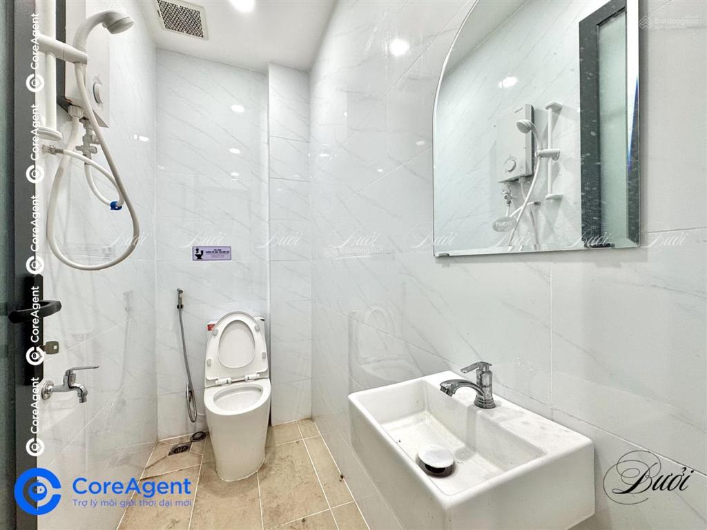 Phòng dịch vụ 23m2 full nội thất  mới xây 100%  thang máy ngay đầm sen
