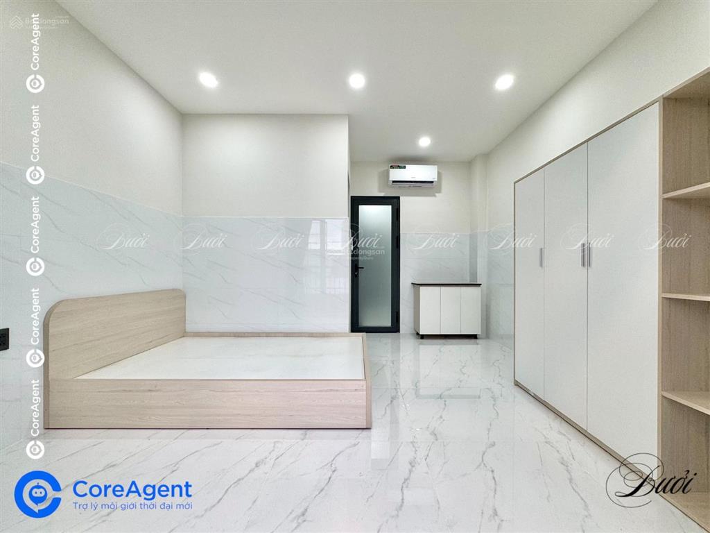 Phòng dịch vụ 23m2 full nội thất  mới xây 100%  thang máy ngay đầm sen