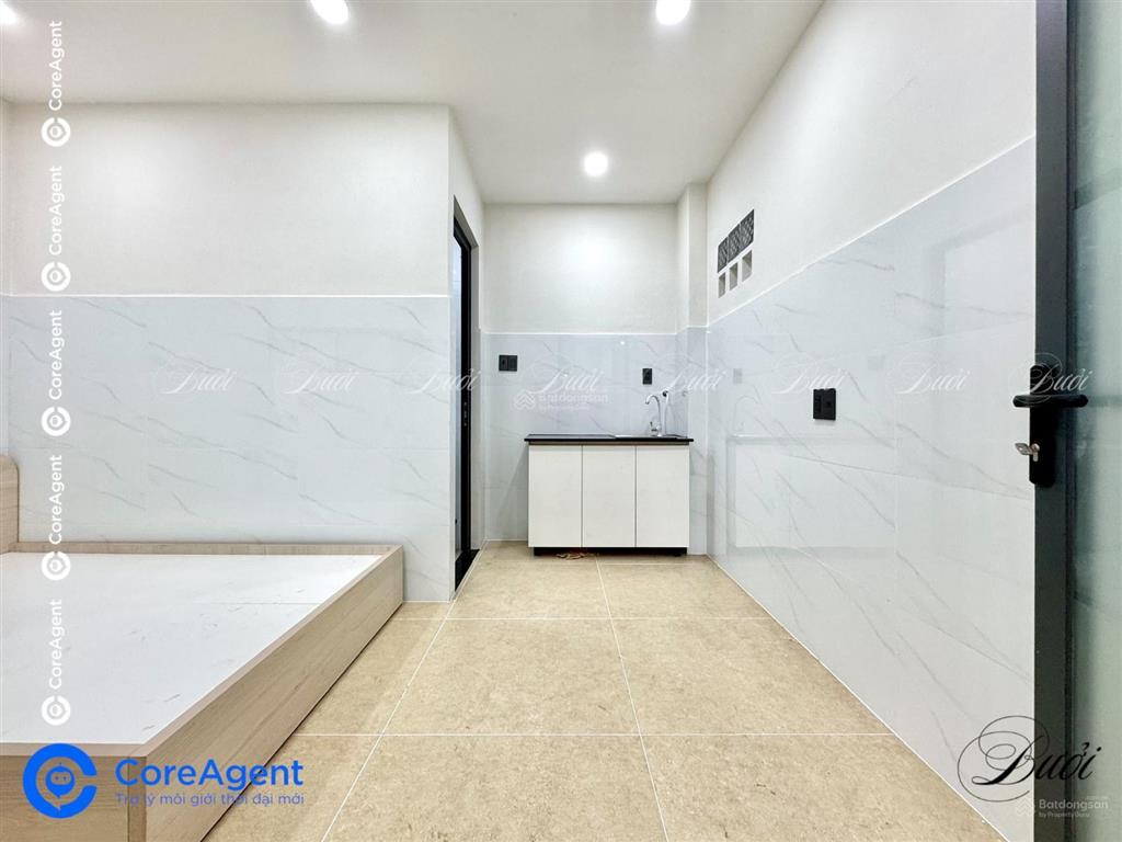 Phòng dịch vụ 23m2 full nội thất  mới xây 100%  thang máy ngay đầm sen