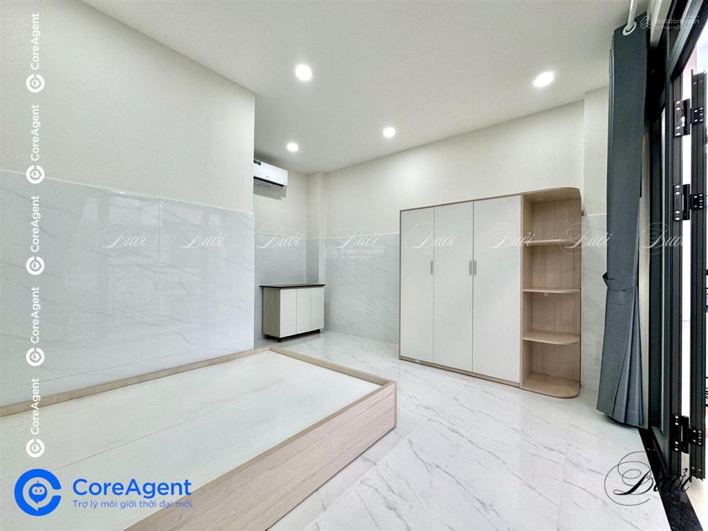 Phòng dịch vụ 23m2 full nội thất  mới xây 100%  thang máy ngay đầm sen