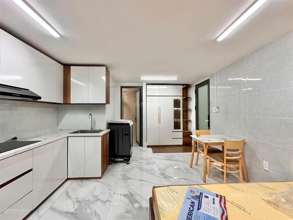 Căn hộ studio ban công sân vườn luxury  full nội thất cao cấp  thang máy  có chỗ đậu oto qua đêm