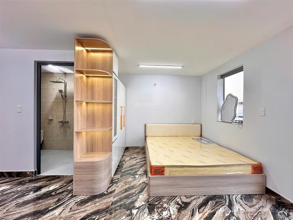 Căn hộ studio ban công sân vườn luxury  full nội thất cao cấp  thang máy  có chỗ đậu oto qua đêm