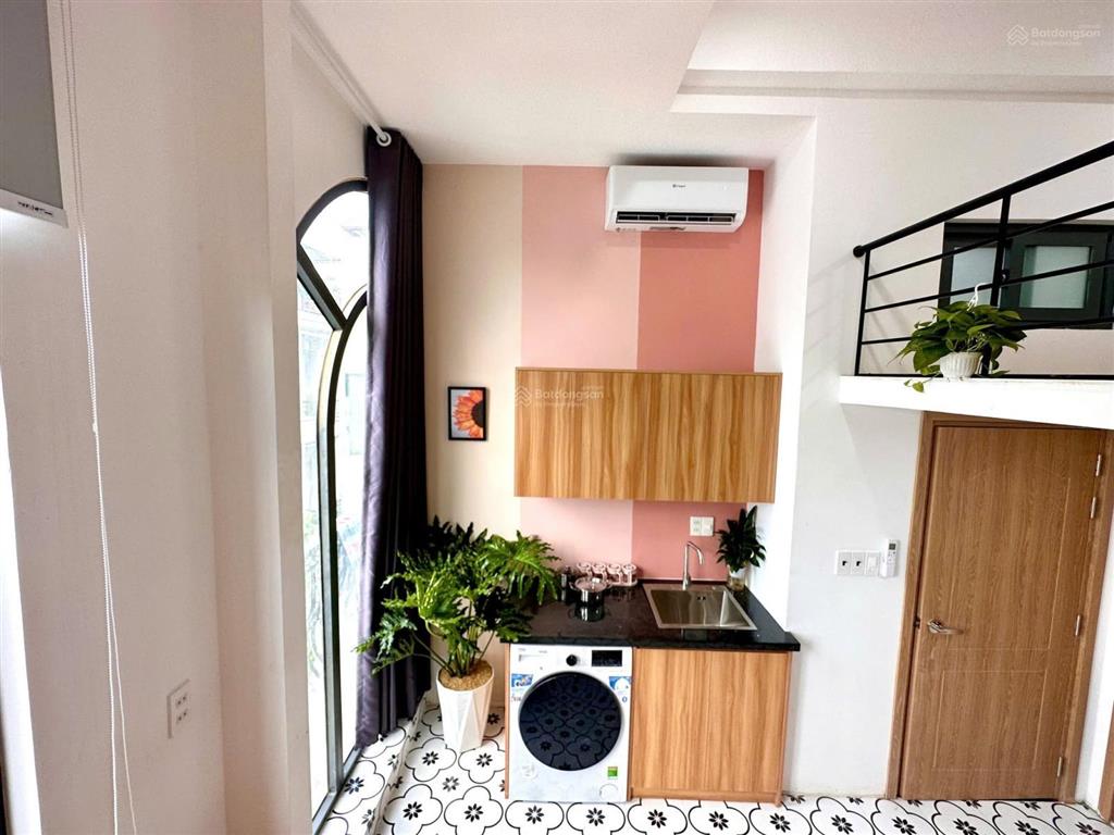 Phòng cho thuê thang máy trung tâm quận 10 gần đh bách khoa, đh huflit đầy đủ tiện nghi