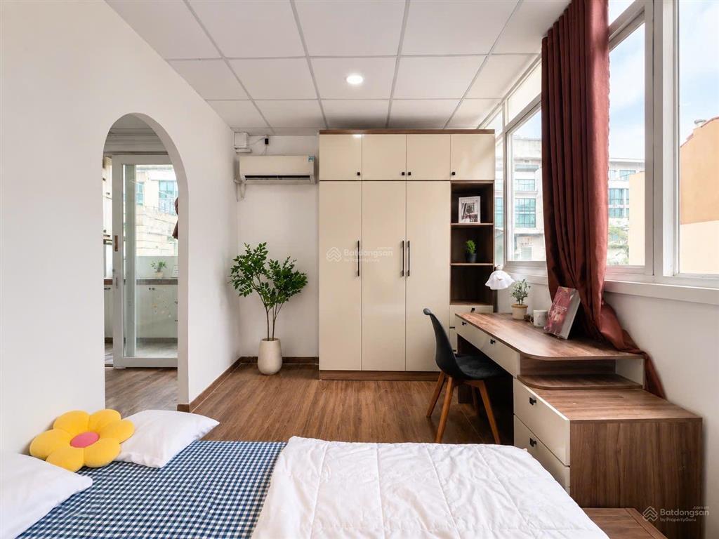 Căn hộ dịch vụ full nội thất  cửa sổ cực thoáng tại trung tâm quận 3 gần đh bách khoa  đh y dược