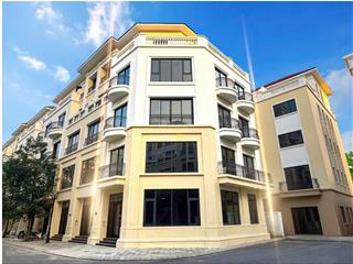 Góc san hô 15 tỷ rẻ nhất thị trường. dtxd lớn 400m2 cực kỳ rộng. đỗ 34 oto trước nhà mua là thắng