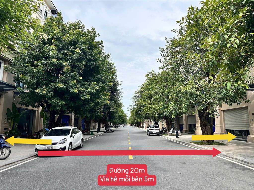Chỉ còn 1 căn san hô 128m2 giá chỉ 13 tỷ, 100tr/m2  đường 20m  lòng nhà siêu rộng  0978 998 ***