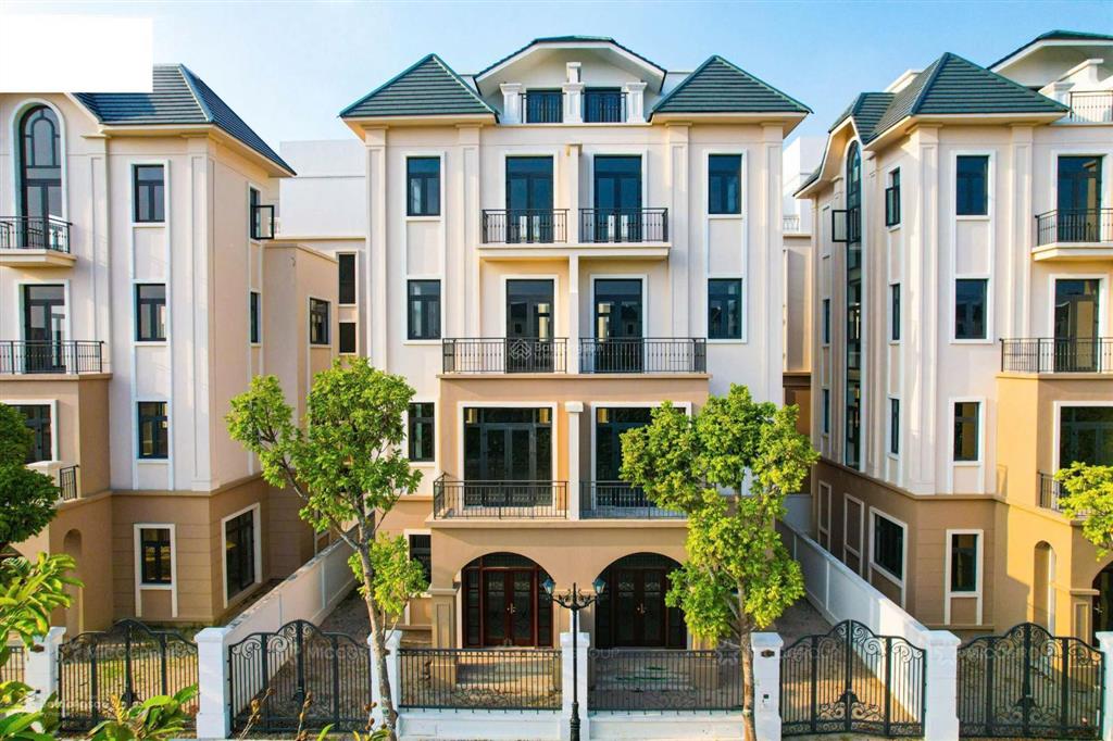 Cắt lỗ song lập vịnh tây view công viên 136m2 sát chung cư. kinh doanh tốt. bán gấp 21.5 tỷ bao phí