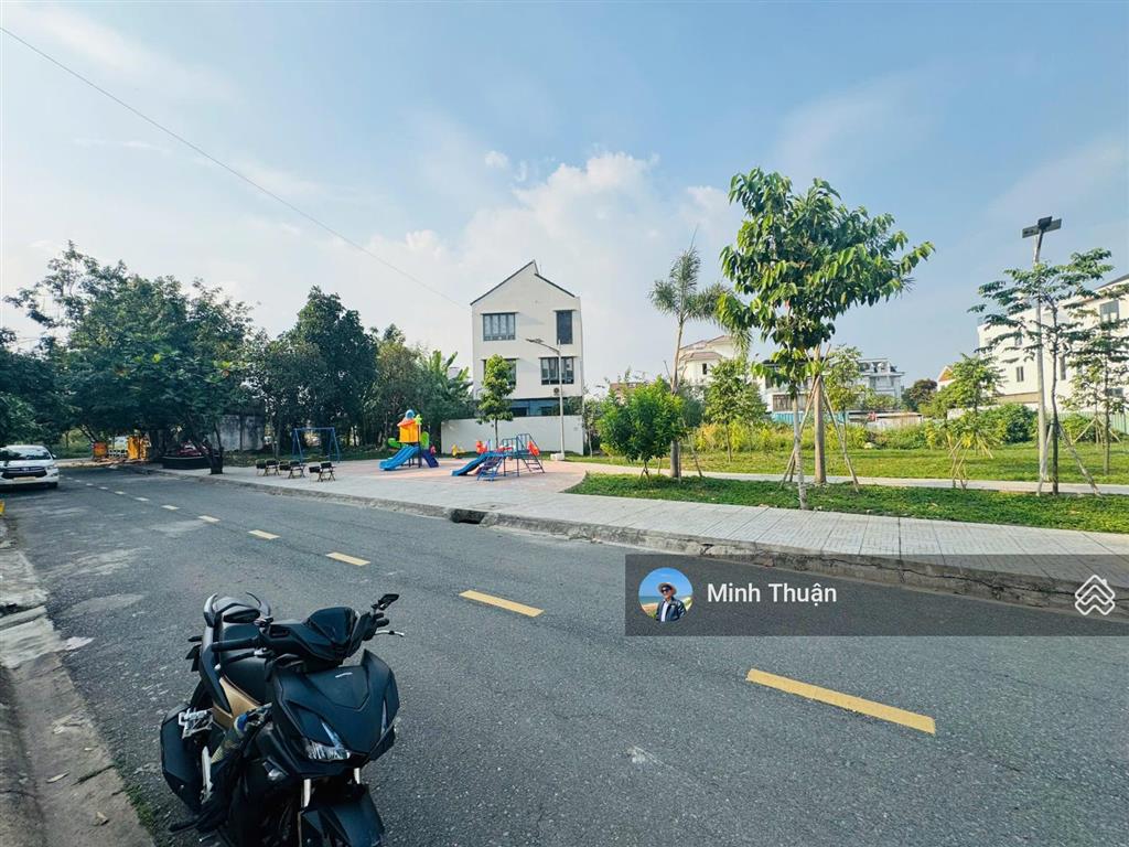 Bán nhanh lô góc đường số 49(lg 16m)  16x18m  hầm 4 tầng  view đẹp  giá 125tr/m2