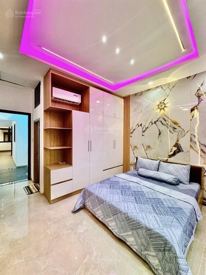 7.9 tỷ nhà diện tích lớn 72m2  4pn  hẻm xe hơi 6m  đường huỳnh văn nghệ