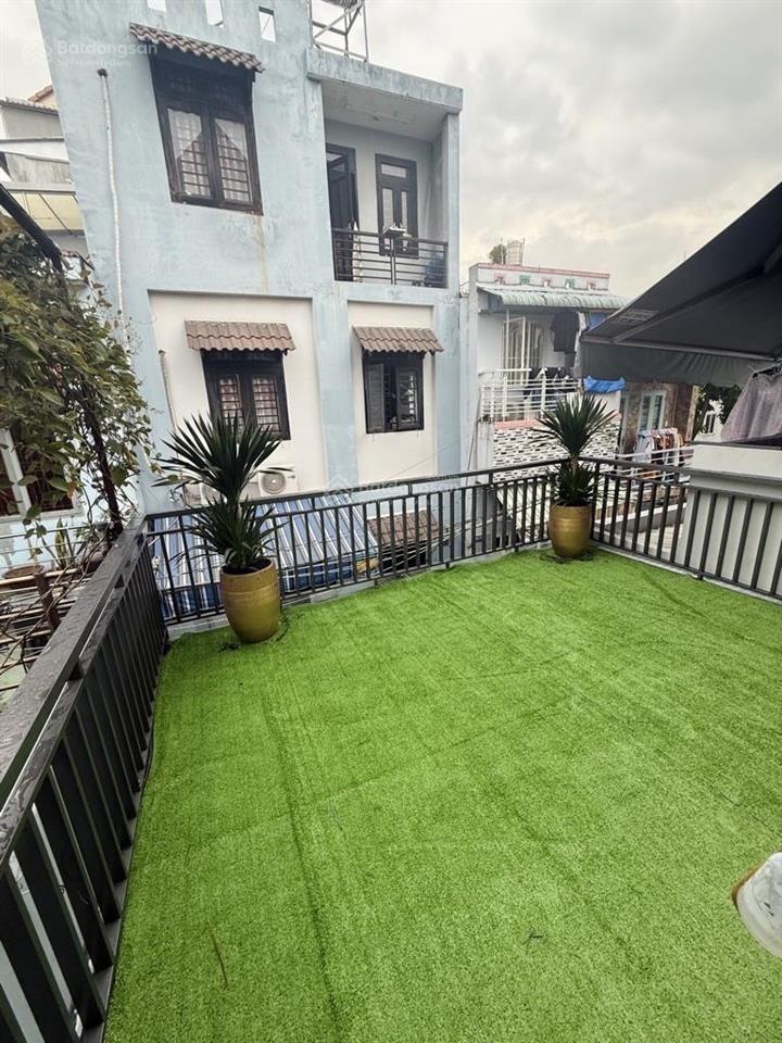 7.9 tỷ nhà diện tích lớn 72m2  4pn  hẻm xe hơi 6m  đường huỳnh văn nghệ