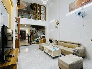 Nhà 5 tầng có thang máy  dt 4x22m  sát emart phan huy ích, hxh 6m thẳng một trục