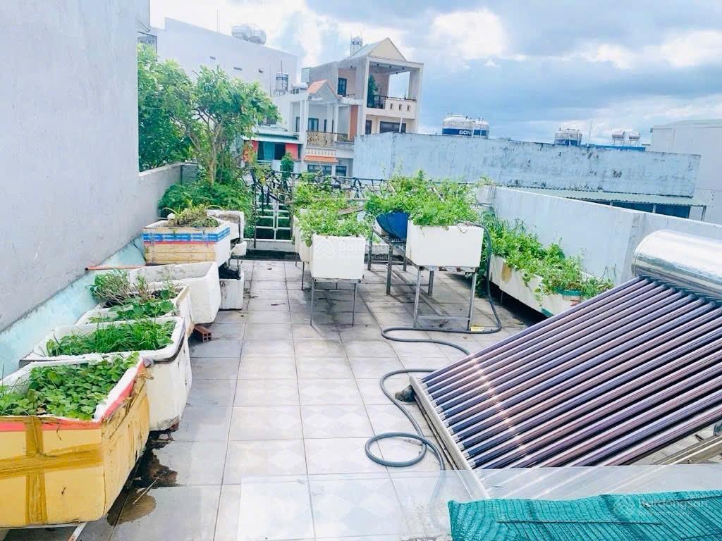 2 phút đi bộ ra chợ phạm văn bạch hxh thông các ngã  dt 4.5x18m (81m2)  4 tầng 4pn nhỉnh 8tỷ