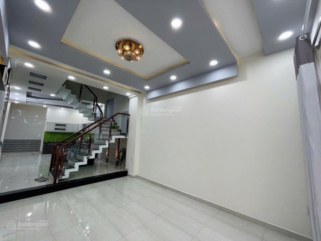 Nhỉnh 9tỷ  nhà đối diện lotte nguyễn văn lượng  dt 72m2  có dòng tiền 18tr/tháng  hxh 5m