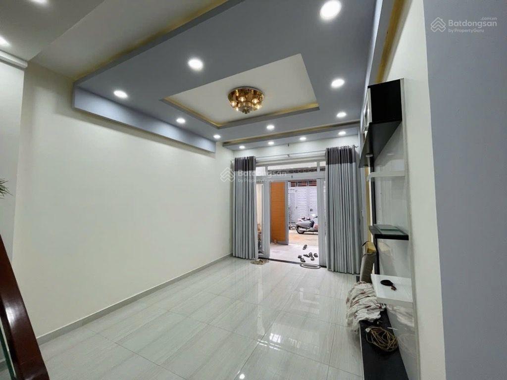 Nhỉnh 9tỷ  nhà đối diện lotte nguyễn văn lượng  dt 72m2  có dòng tiền 18tr/tháng  hxh 5m