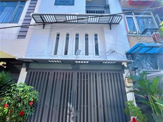 Xây mới ở ngay  4 tầng 4pn  sát hẻm xe tải tránh  kế bên emart phan huy ích  nhỉnh 5tỷ