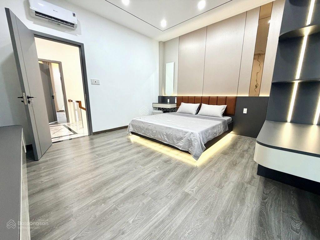 Lô góc 2 mặt hẻm xe hơi  (4.5x16m) 72m2  ngay công viên làng hoa gò vấp  full nội thất
