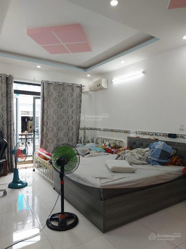 Ngay chợ phạm văn bạch  4.1x20m (82m2)  4 tầng 4pn  ô tô thẳng 1 trục  nhỉnh 7tỷ