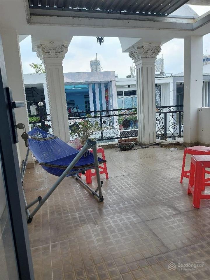 Ngay chợ phạm văn bạch  4.1x20m (82m2)  4 tầng 4pn  ô tô thẳng 1 trục  nhỉnh 7tỷ