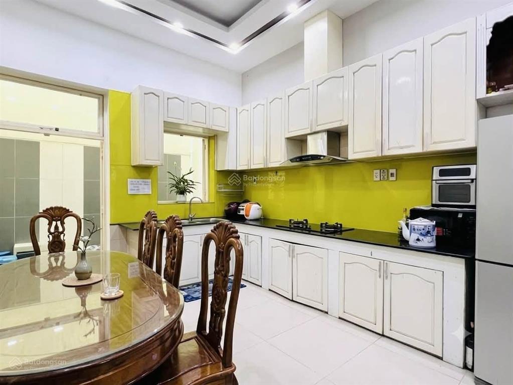 Bán nhà 4 tầng 4pn, 80m2(4x20m), hẻm xe hơi thông, ngay ngã ba quang trung tân sơn, chỉ 8.2 tỷ