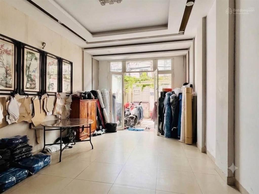 Bán nhà 4 tầng 4pn, 80m2(4x20m), hẻm xe hơi thông, ngay ngã ba quang trung tân sơn, chỉ 8.2 tỷ