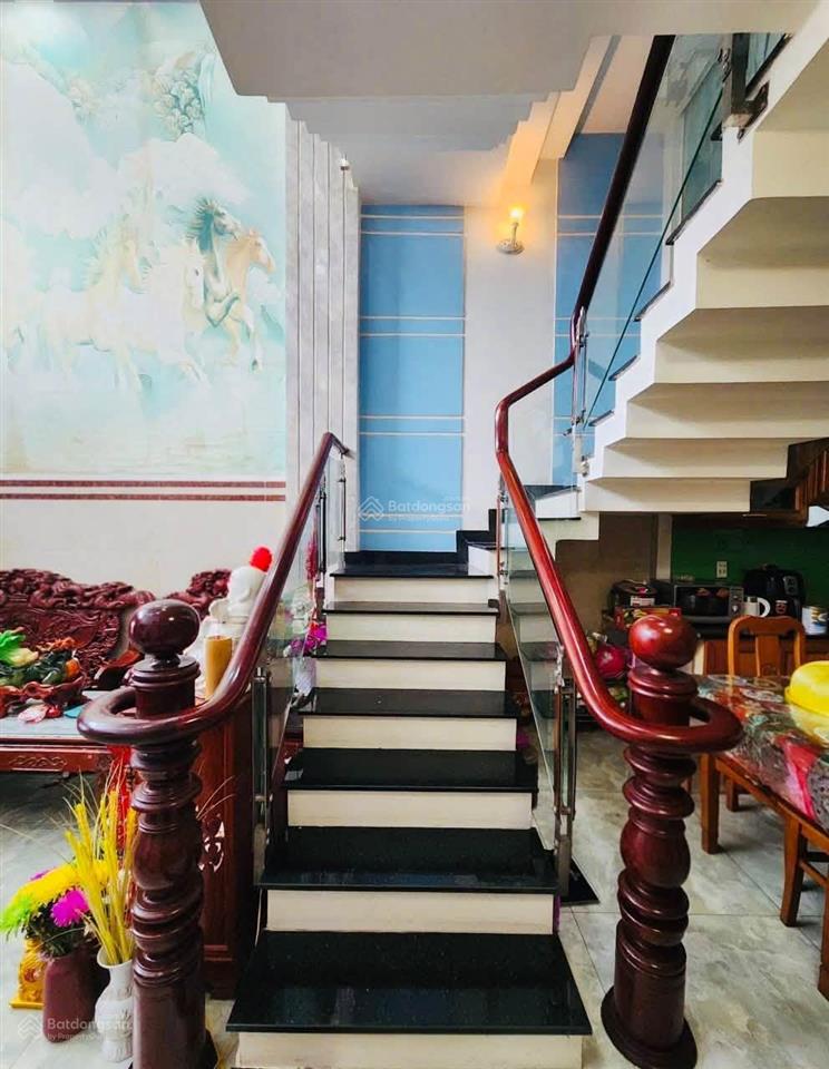 Nhà đẹp 5 tầng 5pn  78m2 ngang lớn 4.5m  mặt tiền thụt nguyễn văn công p3 gò vấp