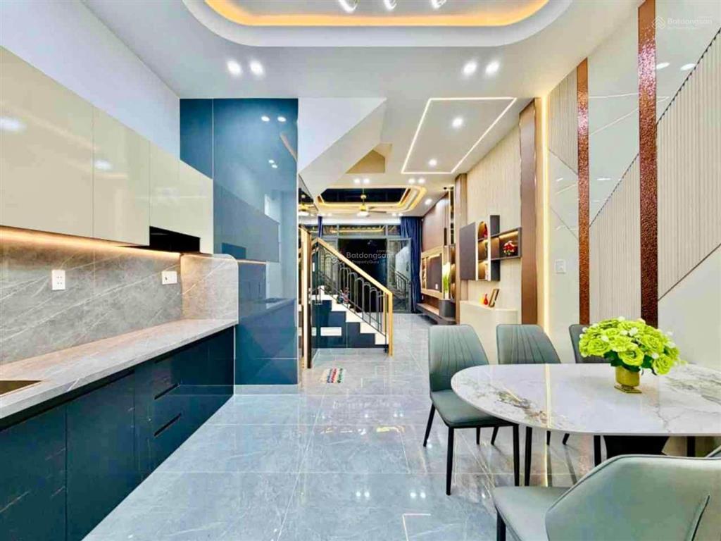 Bán nhà gần chợ tân sơn  nhà mới 4 tầng 4pn  48m2  hẻm xe hơi  chỉ hơn 5 tỷ