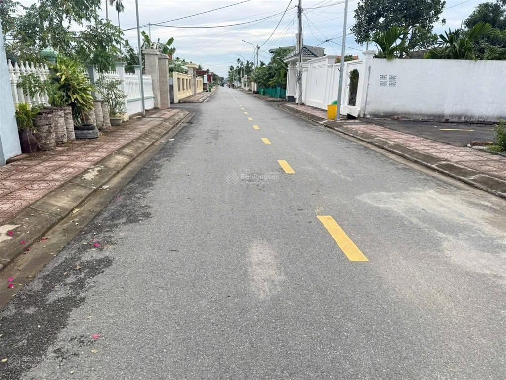 Cắt lỗ nhanh lô đất 138m. mt6,3m, phú cát ,sát dh bách khoa, cnc, dh gtvt , metro5. giá nhỉnh 2 tỷ