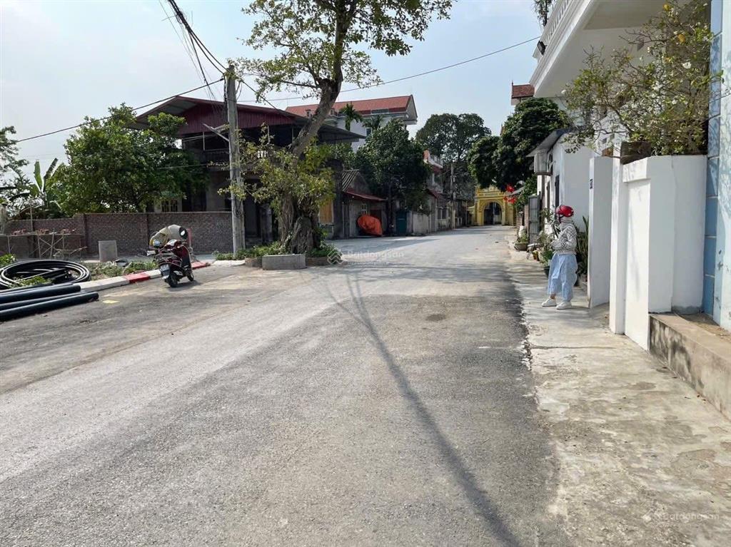 Bán nhanh 144m,mt7,6m, hạ bằng ,trục chính kinh doanh, sát đh quốc gia, sát đh fpt. giá nhỉnh 3ti
