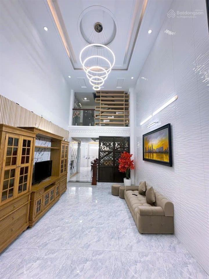 Hàng hiếm dt 68m2 x5 tầng hẻm 6m, chỉ 7.8 tỷ phù hợp làm chdv 11 phòng tại p12  an hội tây gò vấp