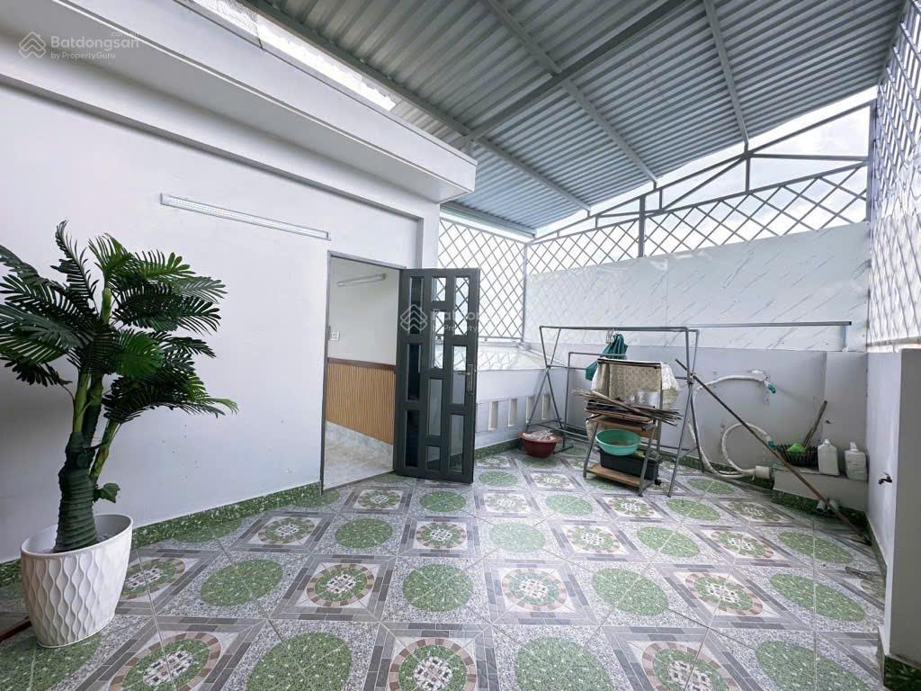 Hàng hiếm dt 68m2 x5 tầng hẻm 6m, chỉ 7.8 tỷ phù hợp làm chdv 11 phòng tại p12  an hội tây gò vấp