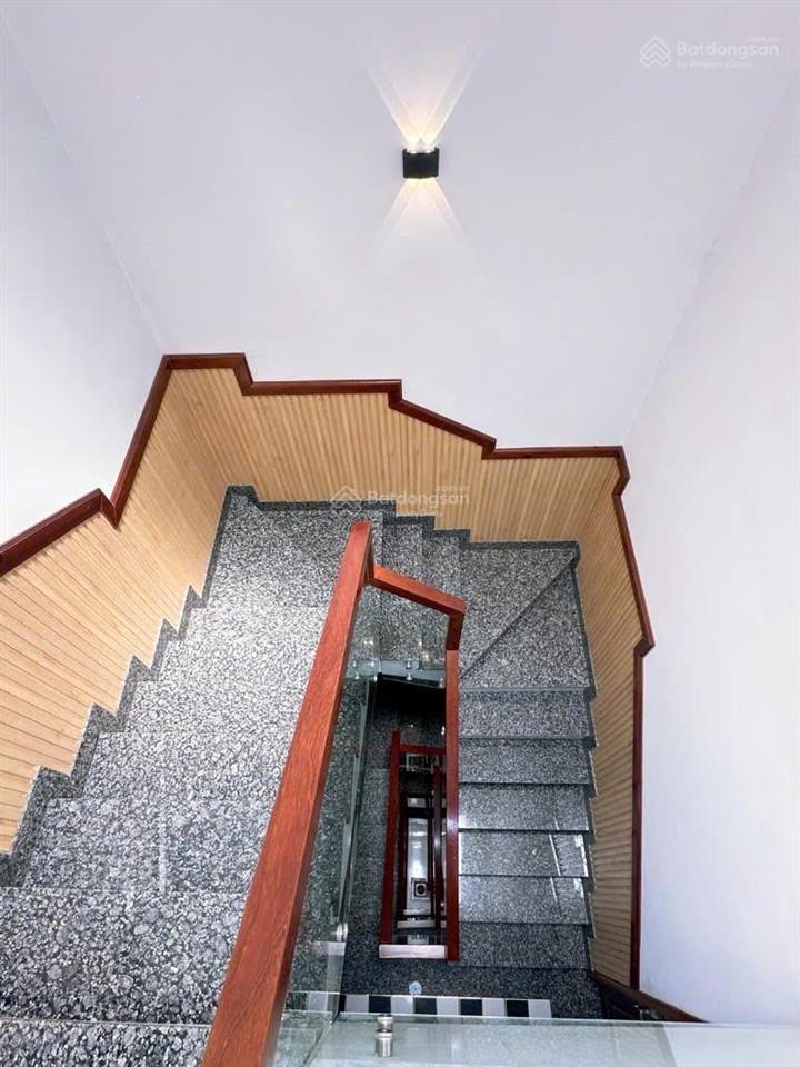 Hàng hiếm dt 68m2 x5 tầng hẻm 6m, chỉ 7.8 tỷ phù hợp làm chdv 11 phòng tại p12  an hội tây gò vấp