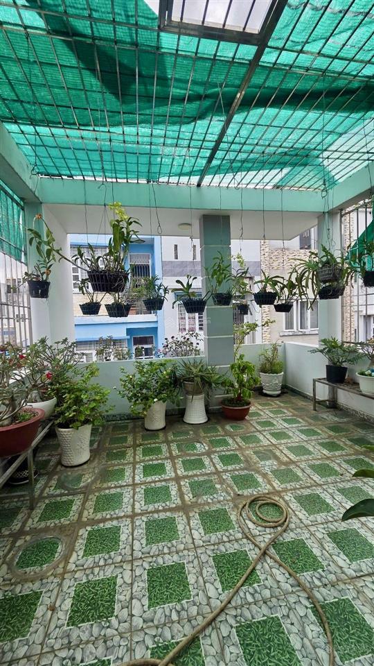 Giảm 550 triệu nhà tân bình giáp quận 10 70m 4,5 x 15, 3 tầng, hxh thông chỉ 8.x tỷ tl