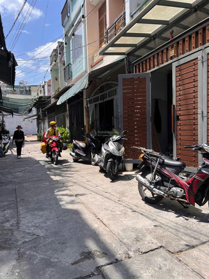 Giảm 300 triệu chỉ còn 5.7 tỷ thương lượng 74m xe hơi đỗ cửa phú thọ hòa, tân phú